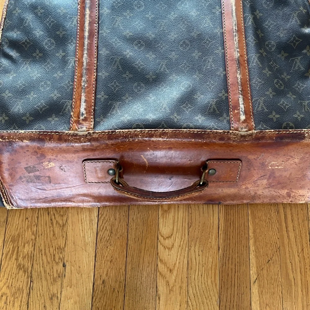 Louis Vuitton Garment Bag - Picture 14 of 14